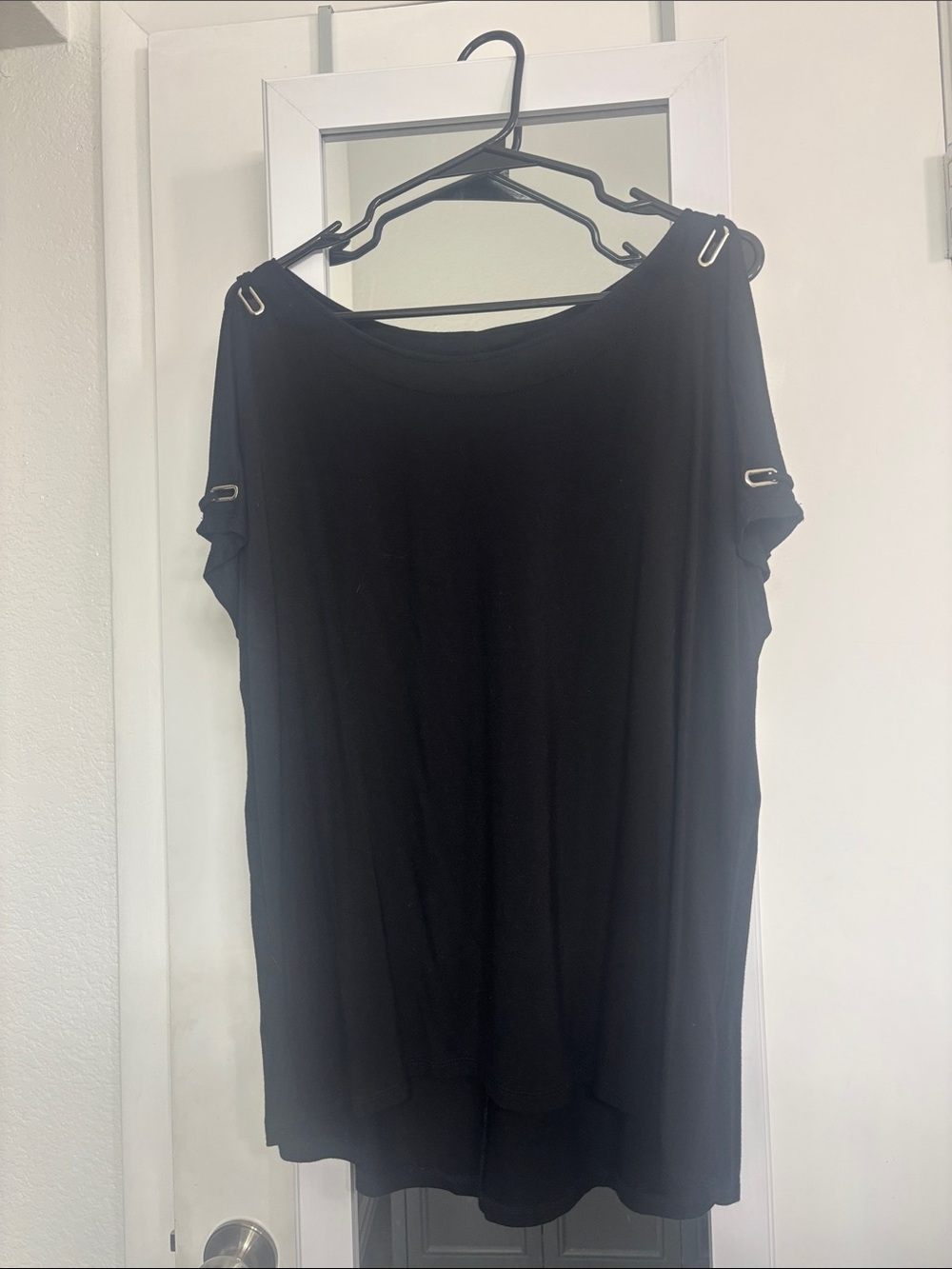 Cable & Gauge Black Short Sleeve Tunic with Buckle Accent